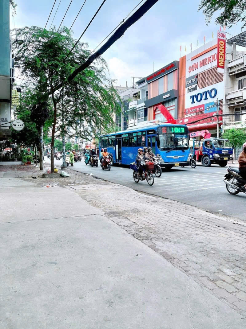 Giảm 9 tỷ, Bán nhanh nhà 2 Mặt tiền Đinh Bộ Lĩnh, 5x22m, 5 Tầng, sổ vuông, 18.9 tỷ - Ảnh 1
