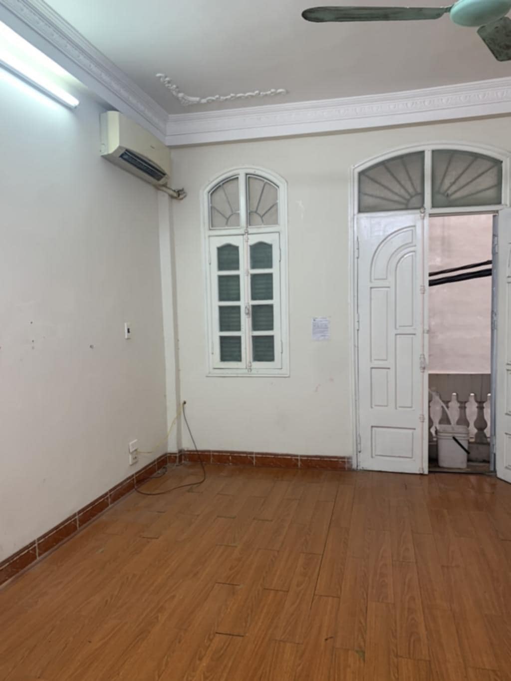 BÁN NHÀ PHỐ LÁNG HẠ - Ô TÔ ĐỖ CỬA - Ở VÀ KINH DOANH RẤT ĐẸP - Ảnh chính