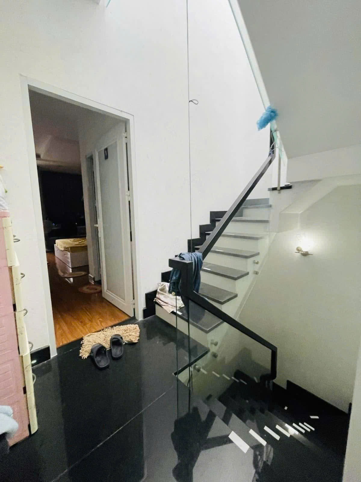 Bán nhà Hẻm Hoàng Hoa Thám, giao Nguyễn Thượng Hiền, 4x20m, 4 Tầng, 5PN, 9.5 tỷ. - Ảnh 2
