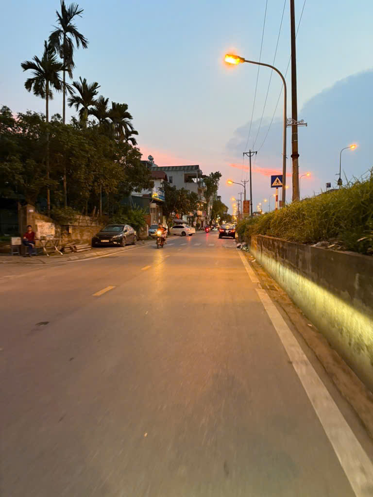CẦN BÁN MẢNH ĐẤT VÀNG, THÔNG SỐ ĐẸP NGỌC THỤY 55M, MT 6.2M, LÔ GÓC, NỞ HẬU, Ô TÔ VÀO ĐẤT. - Ảnh 2