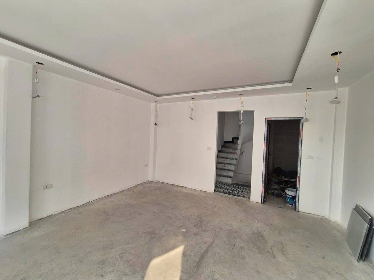 Bán Nhà Định Công Hạ. Hoàng Mai. 7 Tầng Thang Máy. Ô Tô. DT 37m2. MT 4,8m. Giá 12,16 Tỷ. - Ảnh 2