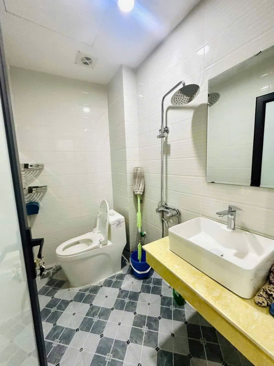 SỐC-BÁN NHÀ KIM CHUNG, HOÀI ĐỨC-30M-3 NGỦ-MẶT TIỀN 3,7M- VÀI BƯỚC Ô TÔ QUA NHÀ-GIÁ CHỈ 3,9 TỶ - Ảnh 3