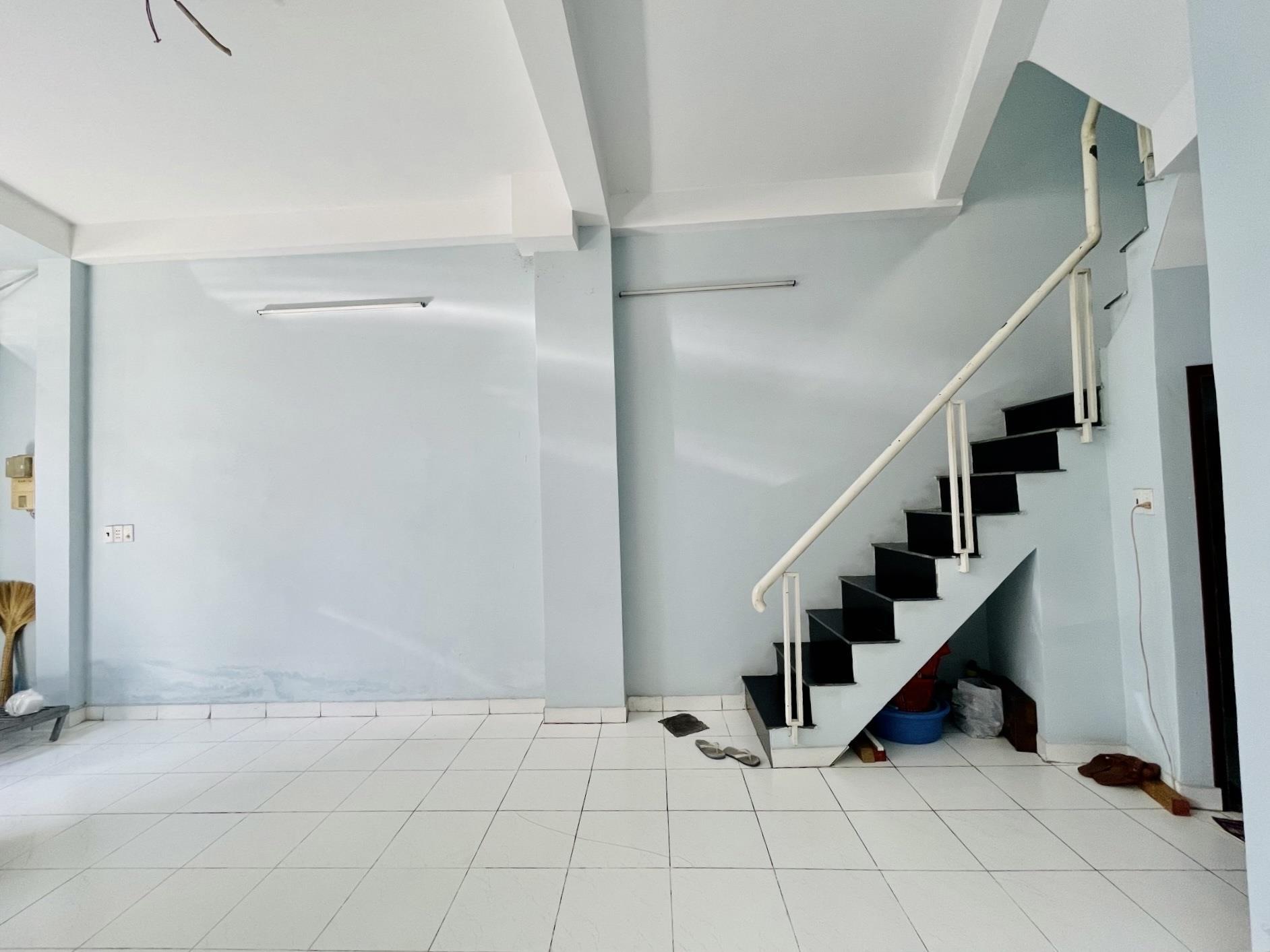 Chủ gấp Bán giảm 800tr, 2Tầng, 56m2, HXH, CC Bàu Cát Tân Bình chỉ 6Tỷ. - Ảnh 2