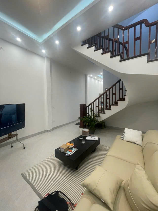 NHÀ ĐẸP PHÂN LÔ KINH DOANH NGÕ Ô TÔ CHÁNH ngọc Lâm 48m2,X 5 tầng, mặt tiền 4.5m, 14 tỷ Long Biên. - Ảnh 3