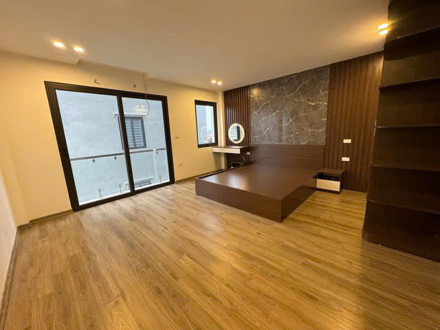 NHÀ MỚI Ô TÔ VÀO NHÀ Đàm Quang Trung 42m2,X  6 tầng,mặt tiền 4.8m, 10.2 tỷ Long Biên. - Ảnh 4