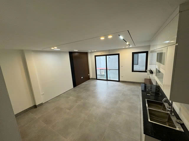 NHÀ MỚI Ô TÔ VÀO NHÀ Đàm Quang Trung 42m2,X  6 tầng,mặt tiền 4.8m, 10.2 tỷ Long Biên. - Ảnh 2