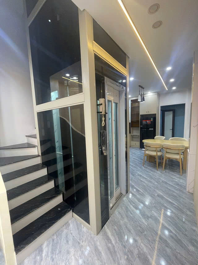 NHÀ MỚI DÂN XÂY NGÕ RỘNG BA GÁC QUA Ngọc Thụy-Long Biên 45m2,4 tầng X 8.5 tỷ. - Ảnh chính