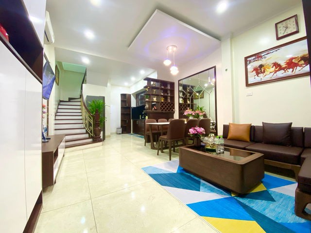 Bán Nhà Trung Tâm Thanh Xuân, D.Tích 40m2, 5 Tầng, Nhà Đẹp, Giá Chào Bán Nhỉnh 9tỷ - Ảnh 1