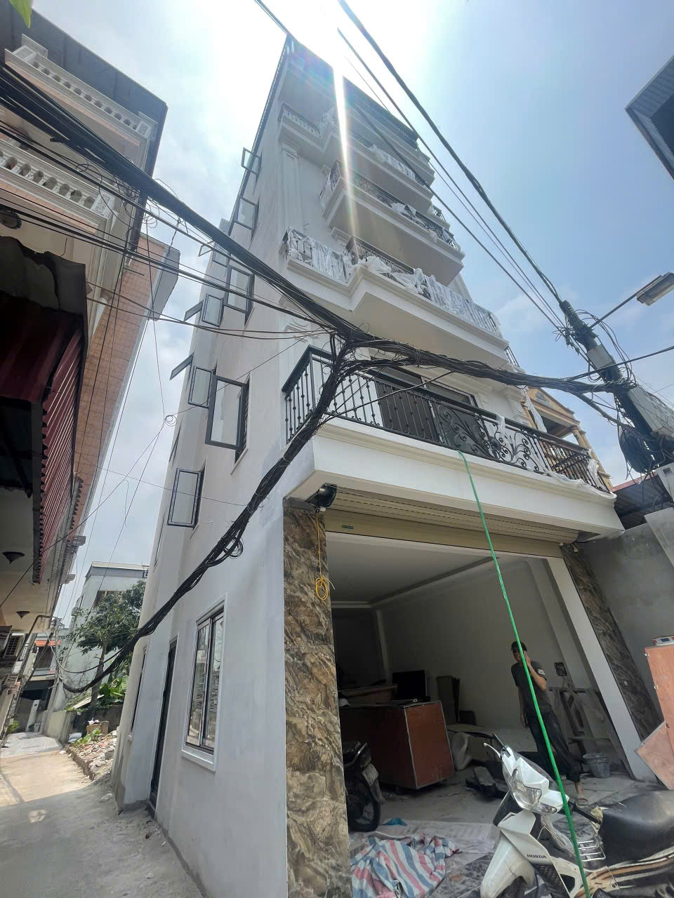 NHÀ ĐẸP PHÚC LỢI 65M2 - 6 TẦNG - THANG MÁY - LÔ GÓC - Ô TÔ VÀO NHÀ - FULL NỘI THẤT - GIÁ SIÊU TỐT - Ảnh chính