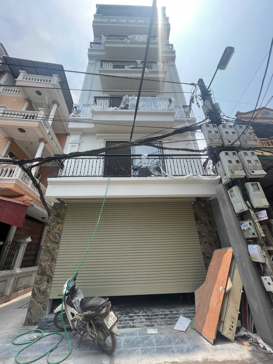 NHÀ ĐẸP PHÚC LỢI 65M2 - 6 TẦNG - THANG MÁY - LÔ GÓC - Ô TÔ VÀO NHÀ - FULL NỘI THẤT - GIÁ SIÊU TỐT - Ảnh 1