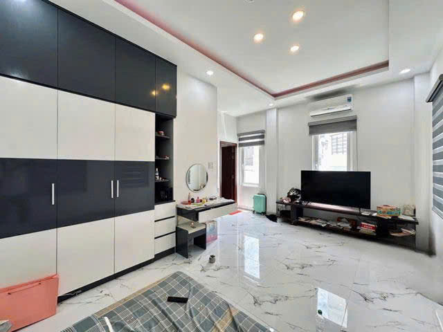 54m2 - 1<br> 54m2 - 3<br> 54m2 - 4<br> 54m2 - 5<br> 54m2 - 6<br> <br> Nhà Mới 3 Tầng ngay chợ vườn lài, Xe Hơi - Ảnh 1
