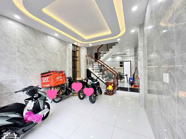 GIÁ MỀM NHẤT QUẬN 10 - (P.13) Hòa Hưng  12 tỷ - NHÀ MỚI 100% - Ô TÔ NGỦ TRONG NHÀ - 4 TẦNG BTCT - - Ảnh chính