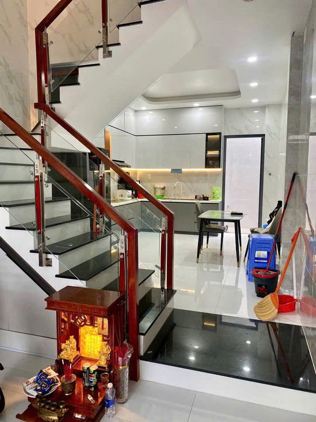 GIÁ MỀM NHẤT QUẬN 10 - (P.13) Hòa Hưng  12 tỷ - NHÀ MỚI 100% - Ô TÔ NGỦ TRONG NHÀ - 4 TẦNG BTCT - - Ảnh 2