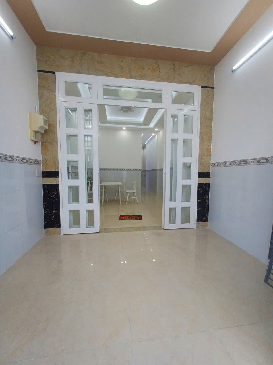 Bán nhà đẹp trệt lầu nằm trên mặt tiền hẻm 2 đường Bùi Hữu Nghĩa, Bình Thủy, Cần Thơ - Ảnh 2
