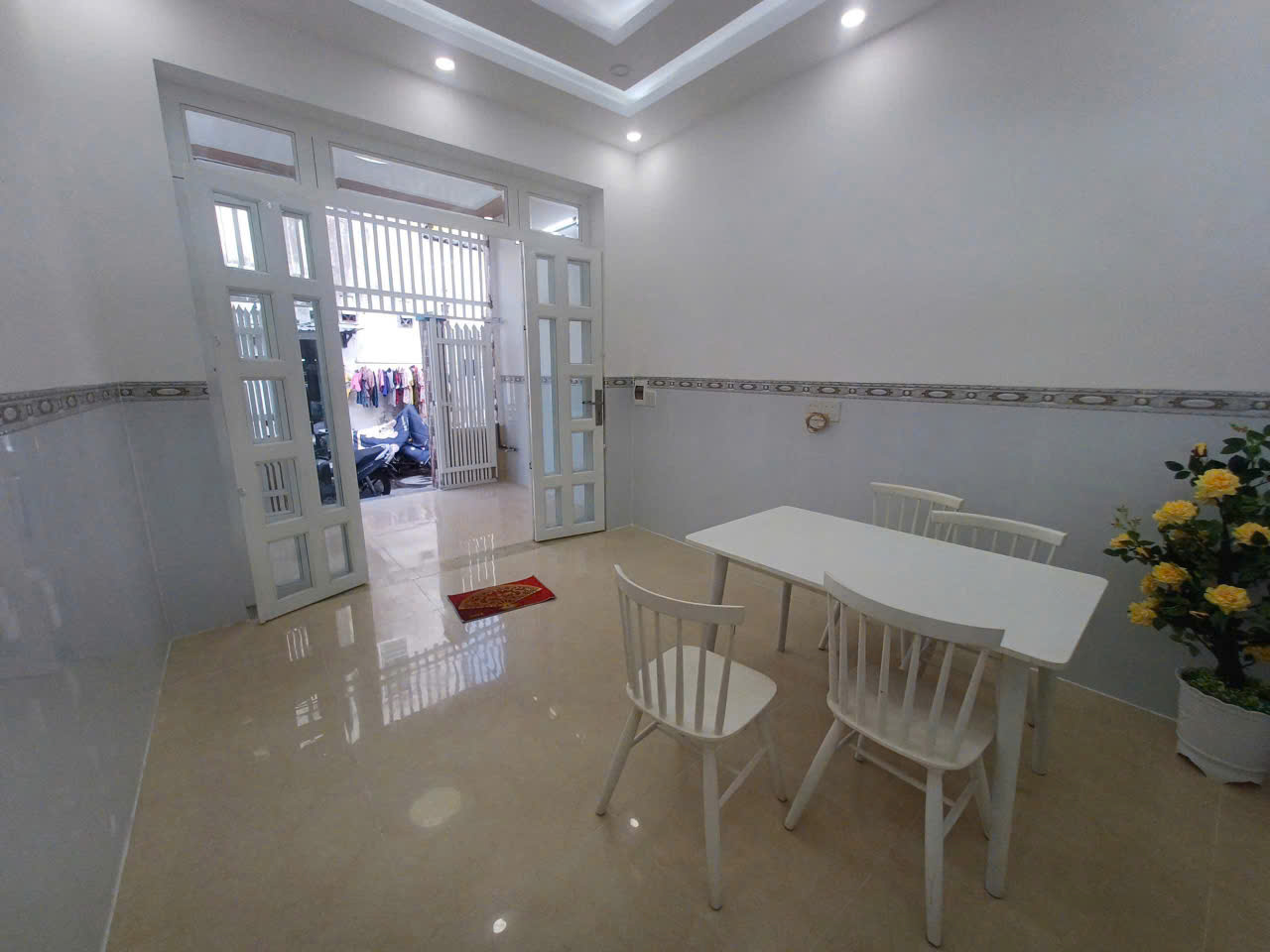 Bán nhà đẹp trệt lầu nằm trên mặt tiền hẻm 2 đường Bùi Hữu Nghĩa, Bình Thủy, Cần Thơ - Ảnh 1