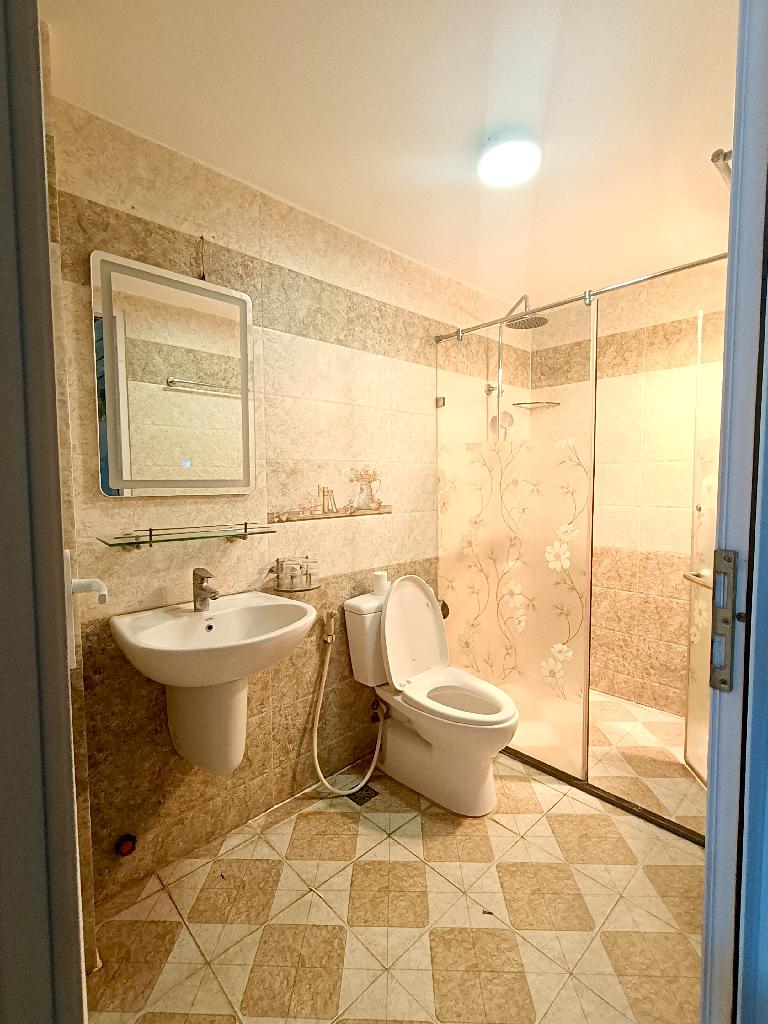KINH DOANH - HAI THOÁNG - Ô TÔ GẦN - BÃI XE NGAY NHÀ - LẠC LONG QUÂN - GẦN 50M2 - HƠN 9 TỶ - Ảnh 3