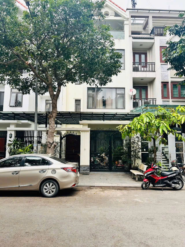 BT Nhà Vườn, Khu Đô Thị Việt Hưng Bùi Thiện Ngộ 121m2,X 4 tầng, mặt tiền 6m, 41 tỷ. - Ảnh chính