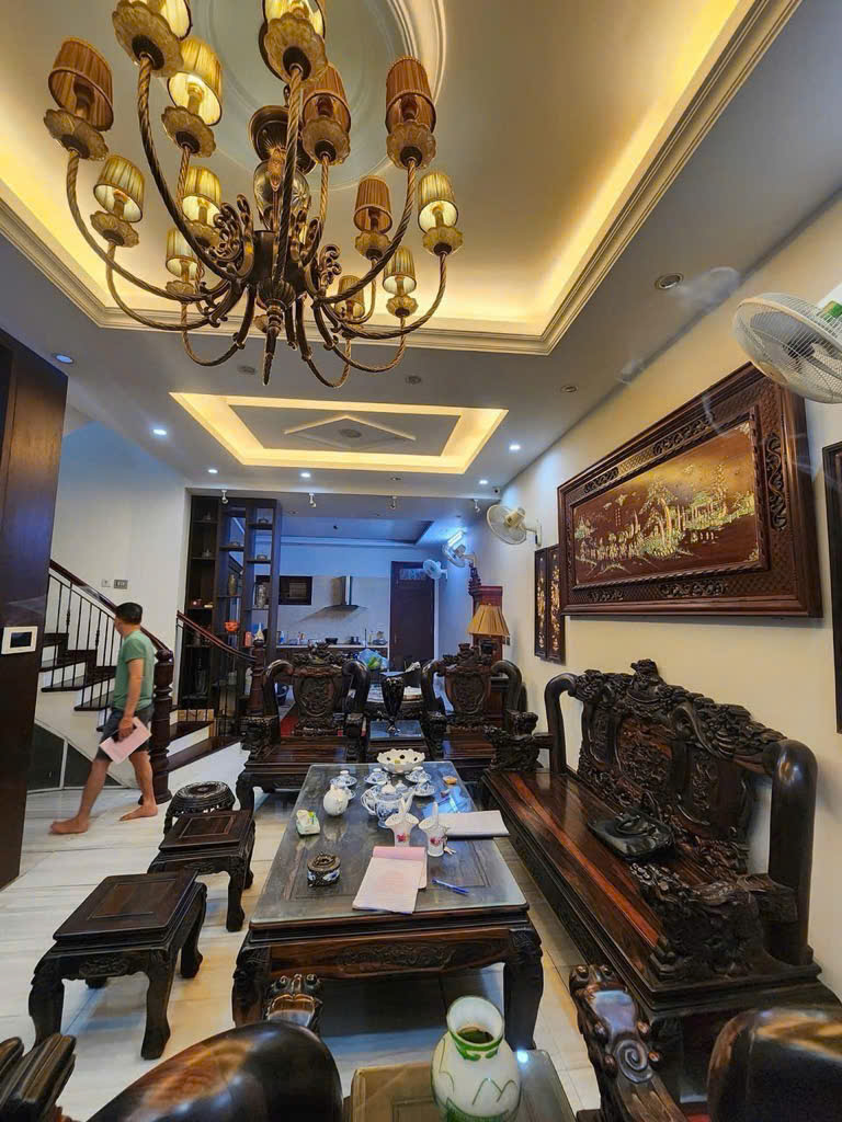 Bán nhà VIP Linh Đàm, 3 mặt thoáng, vỉa hè rộng,ô tô dừng đỗ, kinh doanh đỉnh, 75m2, 27 tỷ - Ảnh 1