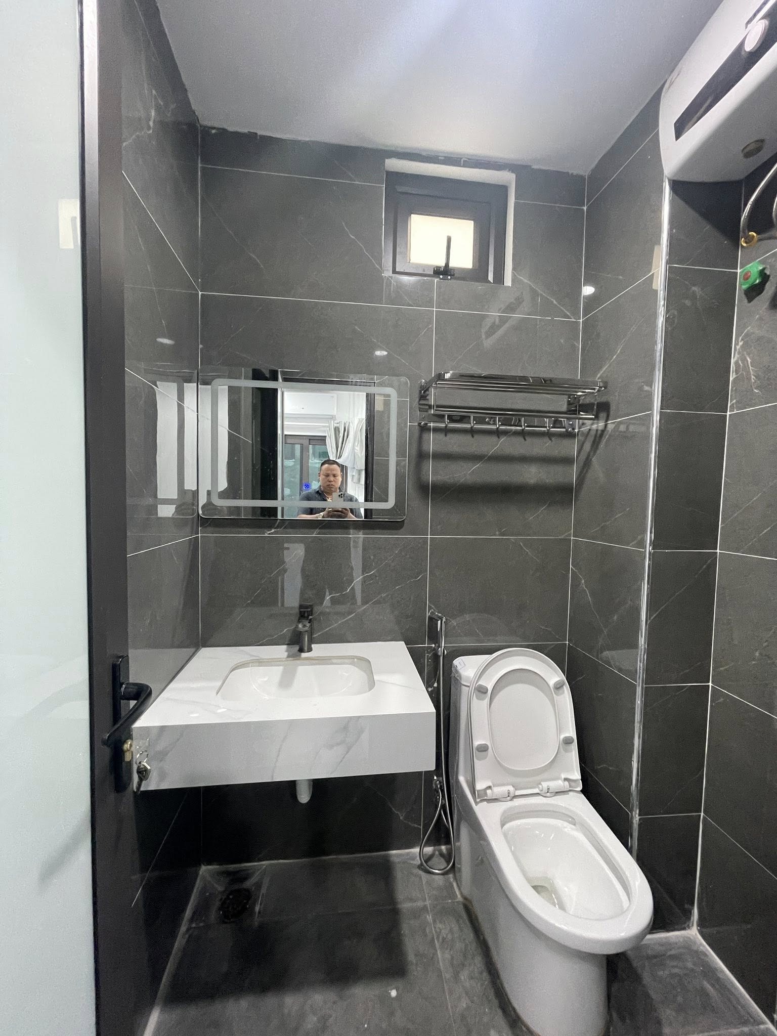 80M RA Ô TÔ TRÁNH , NGÕ NÔNG THOÁNG RỘNG , BA GÁC ĐỖ CỬA  , KHƯƠNG TRUNG THANH XUÂN 40M2 . - Ảnh 2
