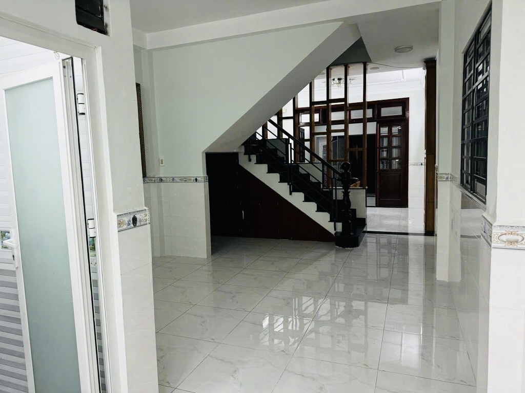87m2 3T 4.3X19 XE HƠI NGỦ NHÀ LÔ GÓC 5 PN SÁT BÊN CV LÀNG HOA GIÁ 7.65 TỶ - Ảnh 3
