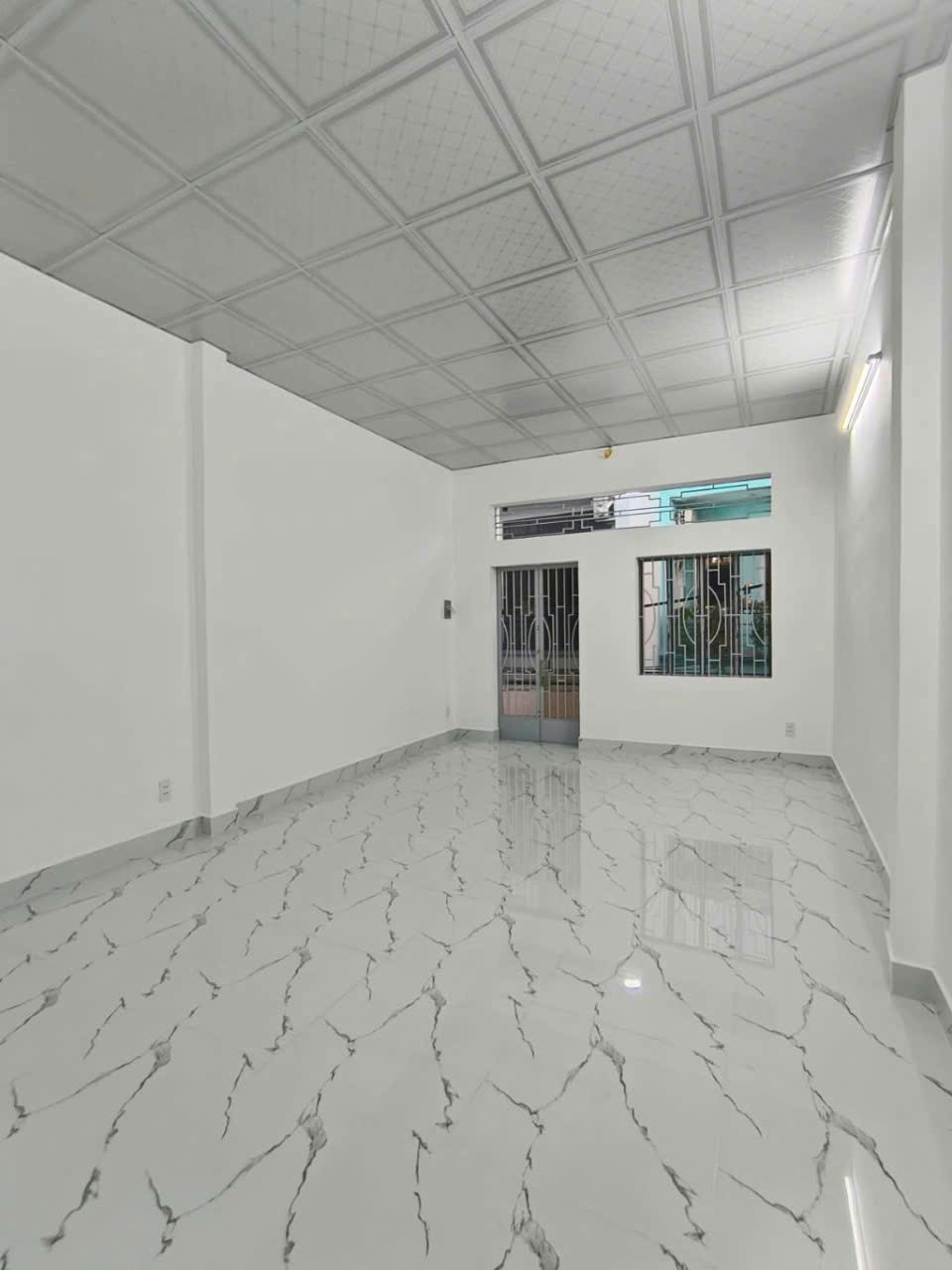 NHÀ GẤP BÁN - GẦN CV LÀNG HOA & CHỢ THẠCH ĐÀ GV - DT ( 5,7 × 14,5 ) - 2 TẦNG CHỈ 4.X TỶ - Ảnh 2