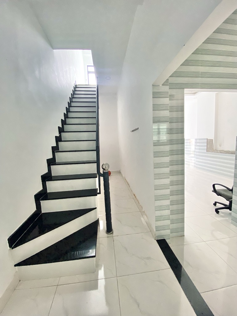 NHÀ GẤP BÁN - GẦN CV LÀNG HOA & CHỢ THẠCH ĐÀ GV - DT ( 5,7 × 14,5 ) - 2 TẦNG CHỈ 4.X TỶ - Ảnh 3
