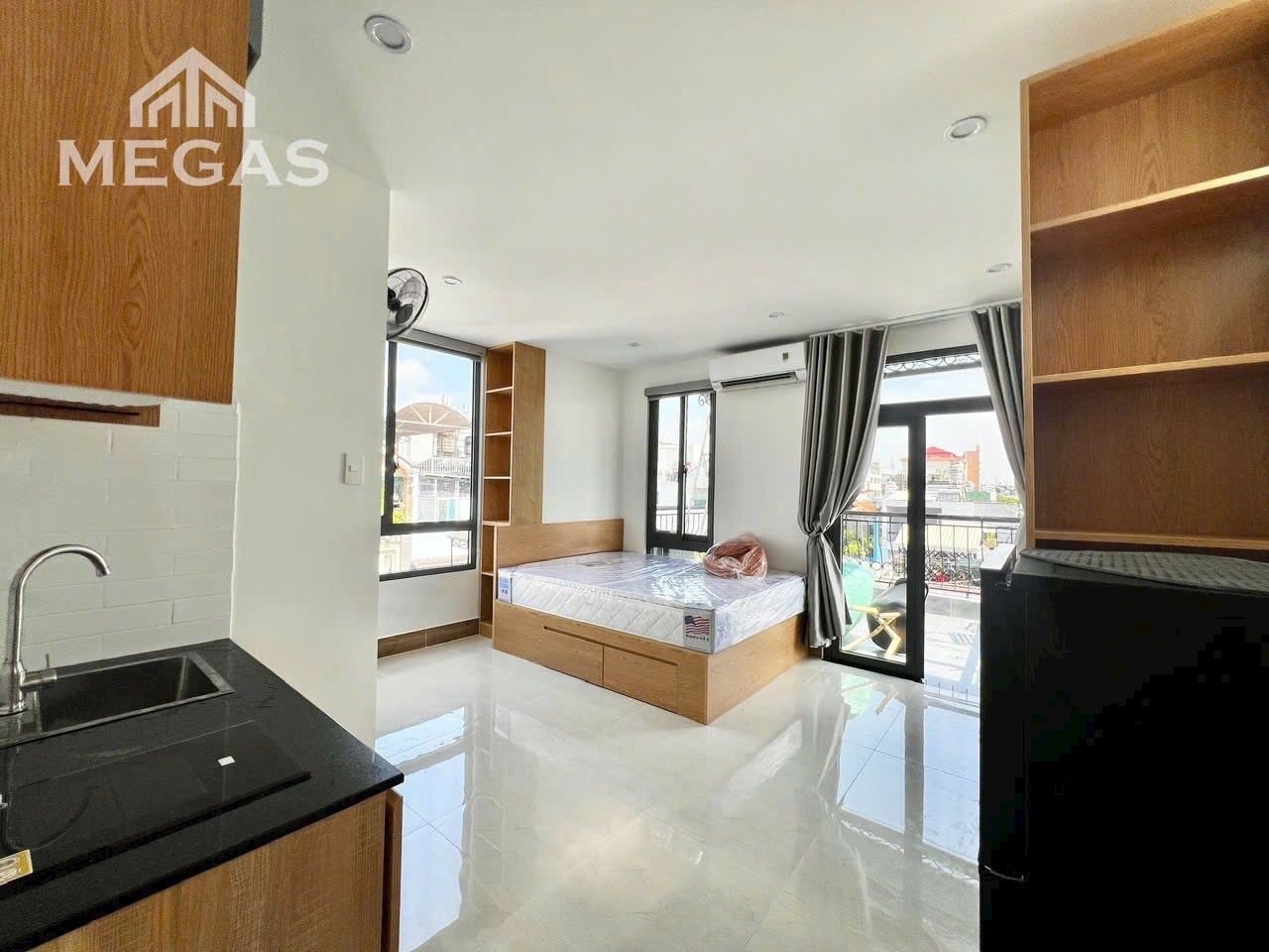 BÁN TÒA NHÀ 13 CĂN HỘ DỊCH VỤ CAO CẤP MẶT TIỀN PHẠM VĂN ĐỒNG  4 TẦNG - NGANG 9M - NGAY CÔNG VIÊN - Ảnh 2