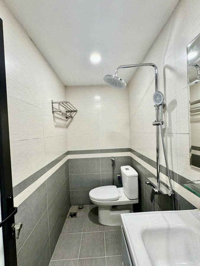DÂN XÂY Phố Trạm mới tinh,diện tích 52m,6 tầng,thang máy,gần phố,ô tô đỗ cổng,nhỉnh 10 tỷ - Ảnh 4