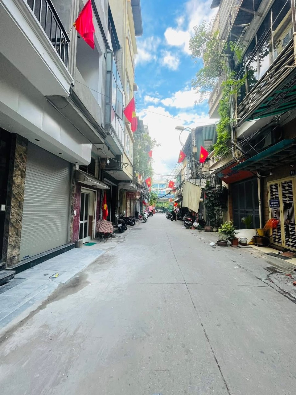 MẶT NGÕ LƯƠNG YÊN - 30M RA PHỐ - NGÕ ÔTÔ TRÁNH, KINH DOANH ĐỈNH - GIÁ 7 TỶ - Ảnh 1