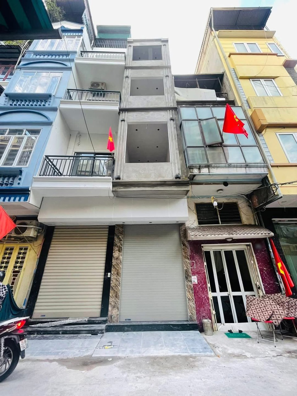 MẶT NGÕ LƯƠNG YÊN - 30M RA PHỐ - NGÕ ÔTÔ TRÁNH, KINH DOANH ĐỈNH - GIÁ 7 TỶ - Ảnh 2