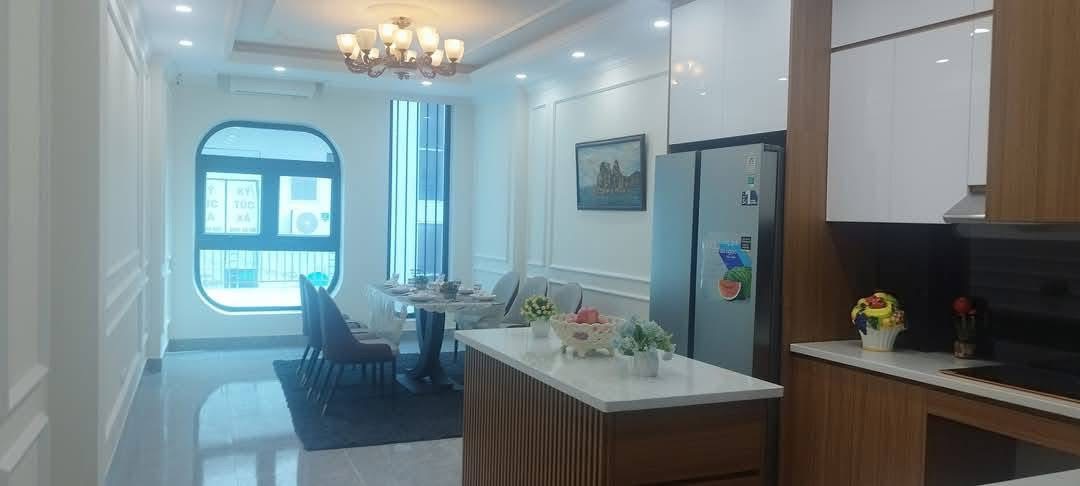 MẶT NGÕ NGUYỄN VĂN HUYÊN - 20M RA PHỐ - ÔTÔ VÀO NHÀ - GIÁ 19 TỶ - Ảnh 2