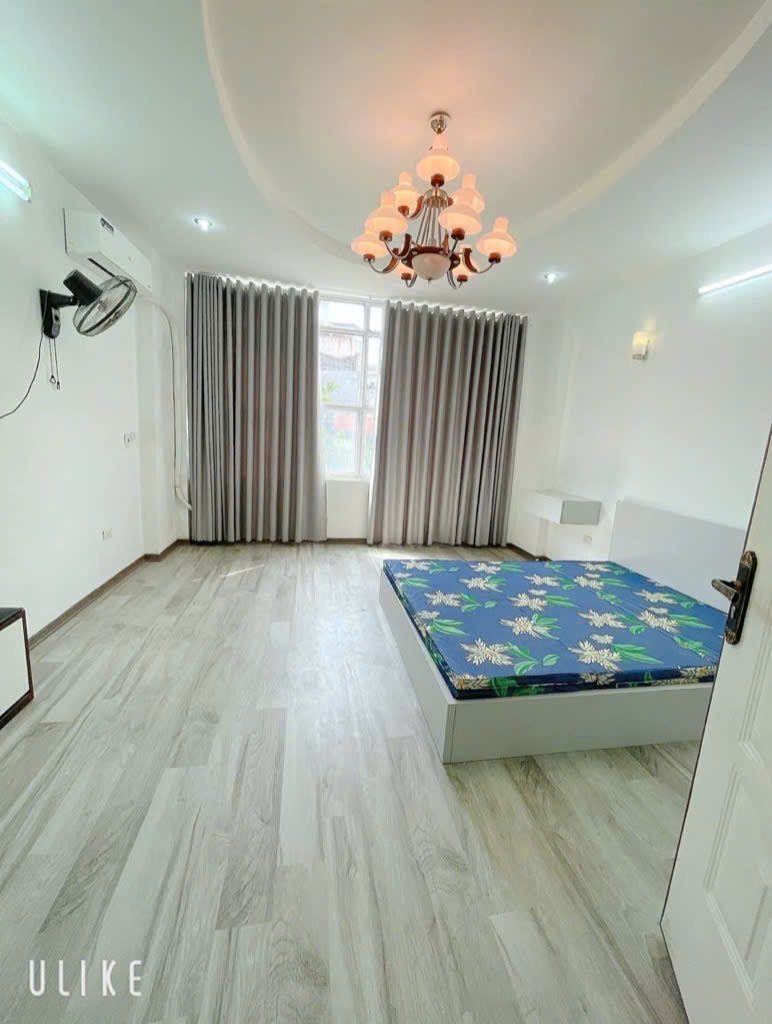 Bán nhà Đẹp ở ngay Hồng tiến- Ô Tô - Ngõ thôngThoáng vĩnh viễn -55m 5 tầng mặt tiền 5,2m 13 tỷ (TL) - Ảnh 2