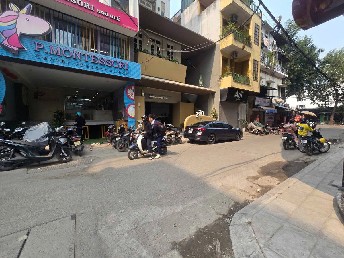 BÁN NHÀ MẶT PHỐ HUẾ, HAI BÀ TRƯNG. 132M2 MT 8M GIÁ 56 TỶ- MẢNH ĐẤT VÀNG GIỮA PHỐ CỔ CÒN SÓT LẠI- - Ảnh chính