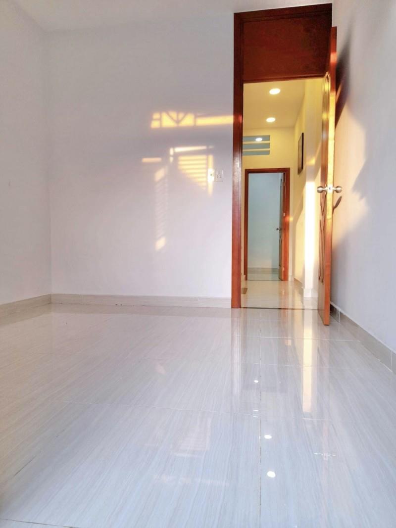 **Bán nhà p2, Tân Bình** hẻm Nguyễn Trọng Tuyển (4,3*10) 3 tầng - 6 tỷ - Ảnh 1