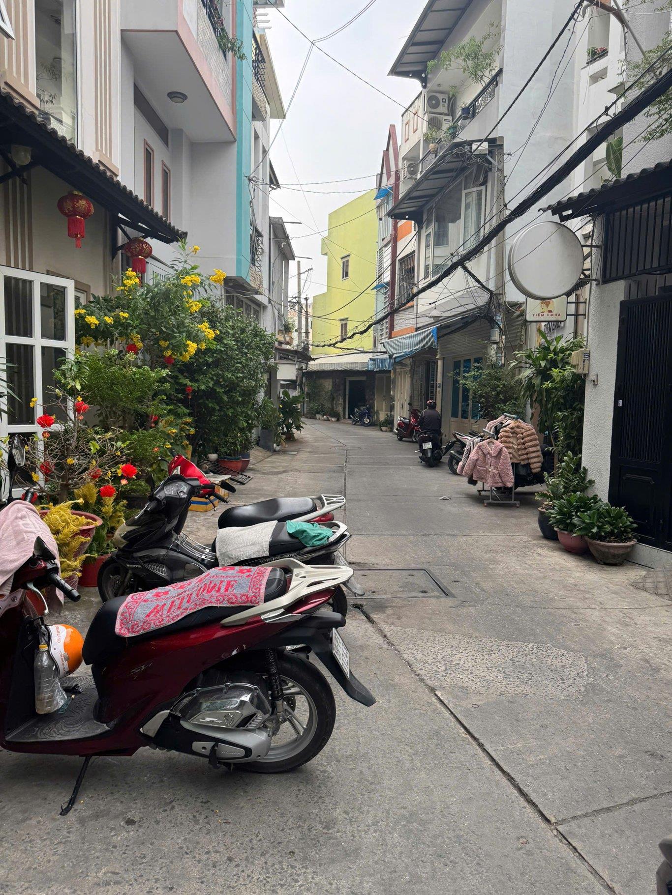 **Bán nhà p2, Tân Bình** hẻm Nguyễn Trọng Tuyển (4,3*10) 3 tầng - 6 tỷ - Ảnh 3