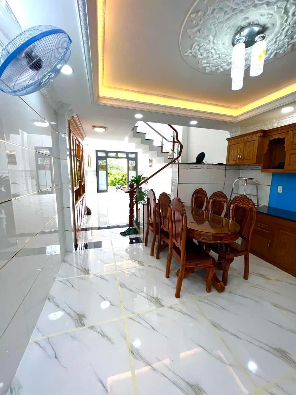 Nhà đẹp ngay bến xe Quận 8, đường Tạ Quang Bửu, 5 tầng mới đẹp chỉ 8 tỷ nhỉnh - Ảnh 2