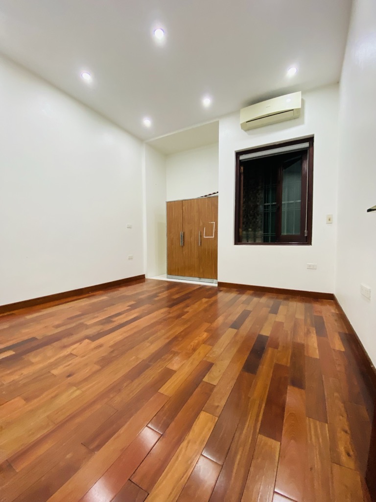BÁN NHÀ 5 TẦNG TRUNG TÂM PHÚC LỢI, LONG BIÊN - VỊ TRÍ VÀNG, TIỆN ÍCH NGẬP TRÀN! - Ảnh 1
