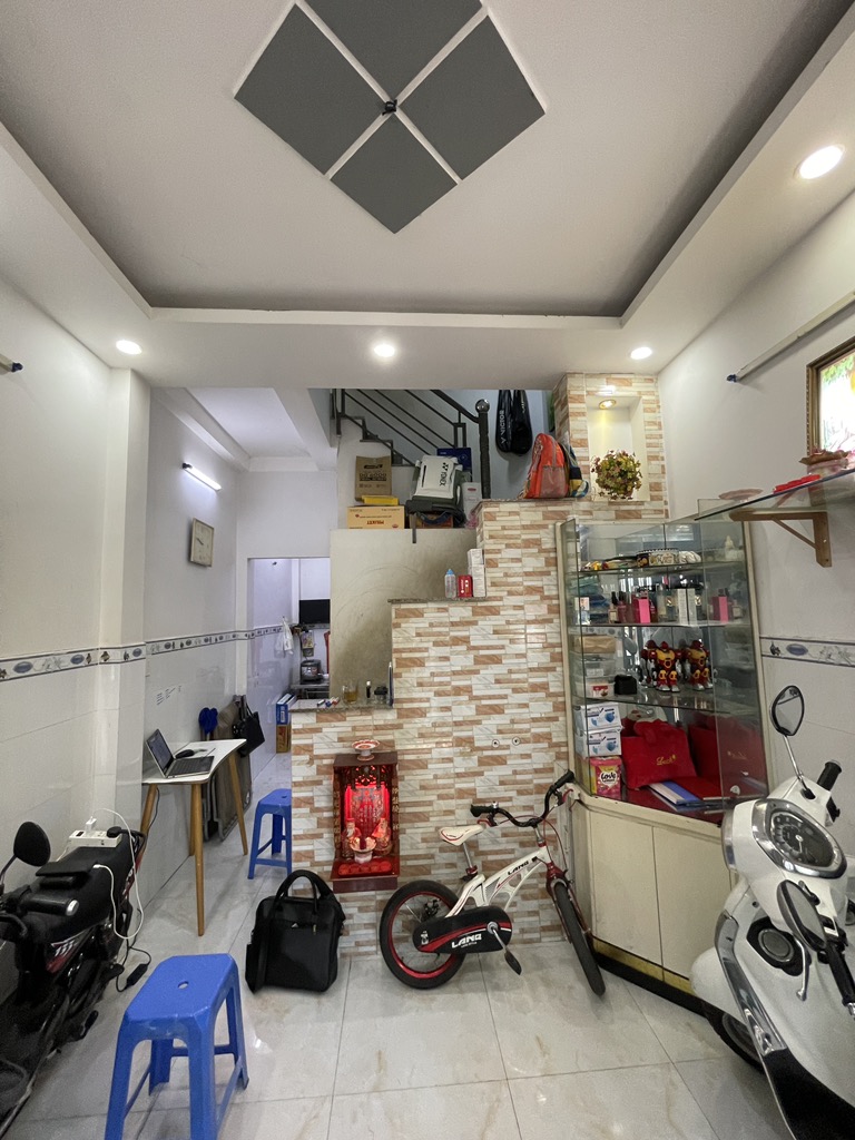 Bán nhà HXH Chiến Lược, Bình Trị Đông, Bình Tân, 26m2 - 2 tầng, chỉ hơn 3 tỷ - Ảnh 1