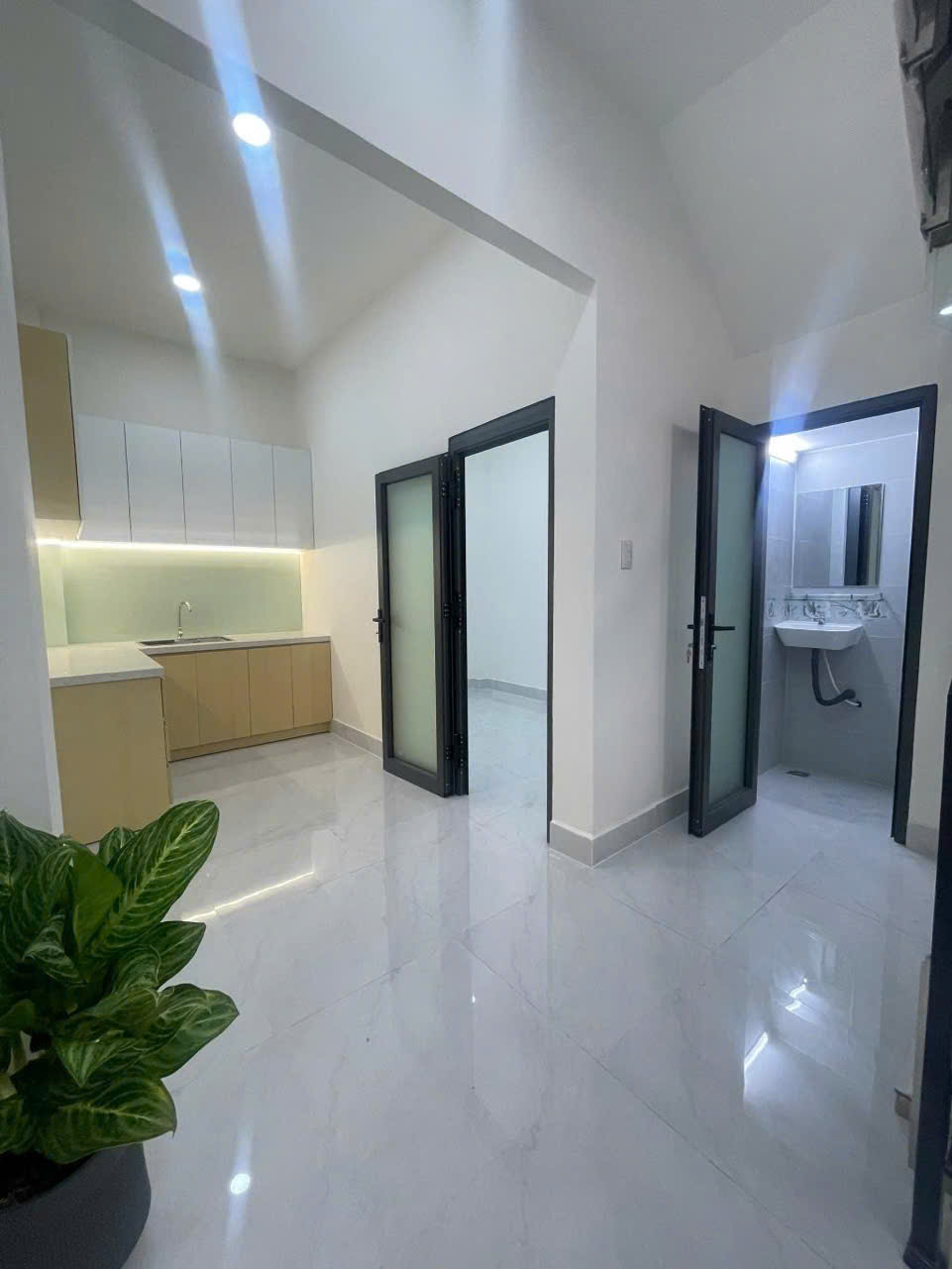 Cách Mặt tiền đường Nguyễn Duy 20m - KDC hiện hữu - 4X11m - với 4,9tỷ còn TL - Ảnh 2
