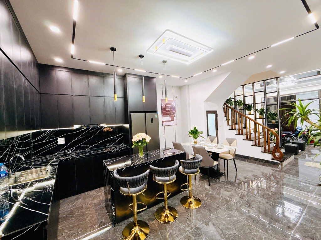 SIÊU PHẨM LÔ GÓC 3 THOÁNG – CÁCH PHỐ ĐẠI LA CHỈ 30M – NHÀ ĐẸP PHONG CÁCH LUXURY – GIÁ 12 TỶ - Ảnh 1