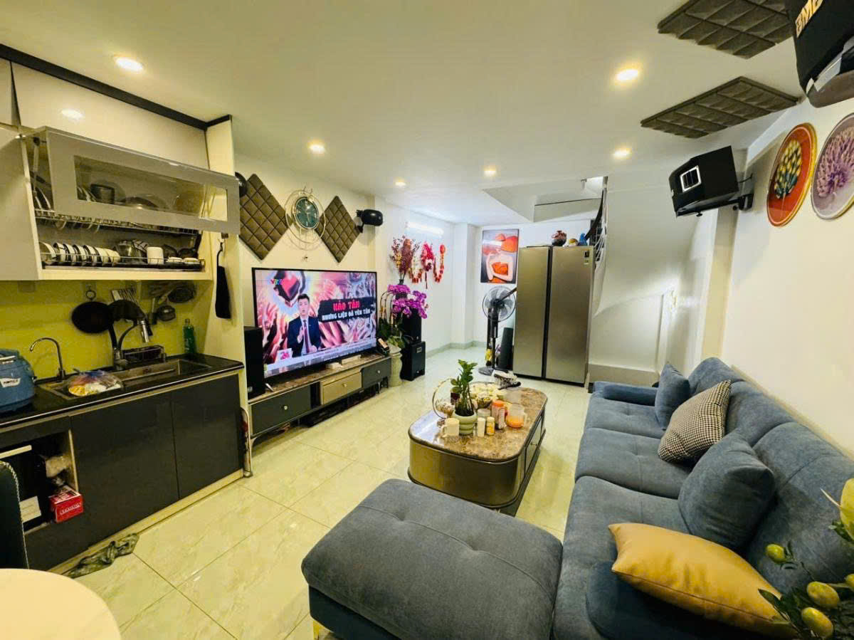 Bán nhà Qua Nhân - Mặt ngõ kinh doanh 40m ra phố sát doanh trại Quân Đội chỉ hơn 8 tỷ - Ảnh chính