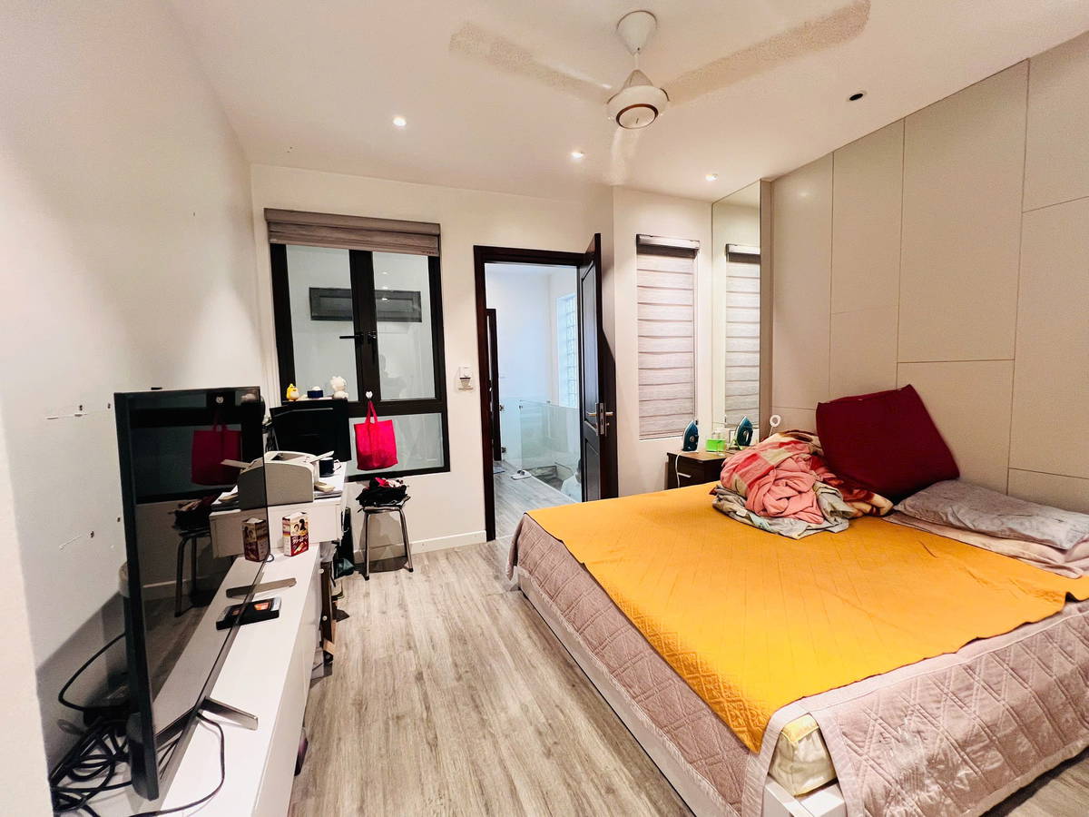 Bán Nhà Đê La Thành. Đống Đa. 7 Tầng Thang Máy. Ô Tô. DT 54m2. MT 3,9m. Giá 16,76 Tỷ. - Ảnh 2