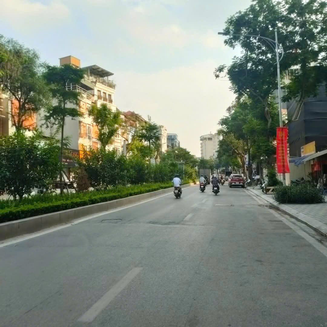 BÁN NHÀ NGUYỄN KHÁNH TOÀN, PHÂN LÔ ÔTÔ TRÁNH, KINH DOANH, VIEW ĐẮC ĐỊA, 73M2 HƠN 26TỶ - Ảnh 4