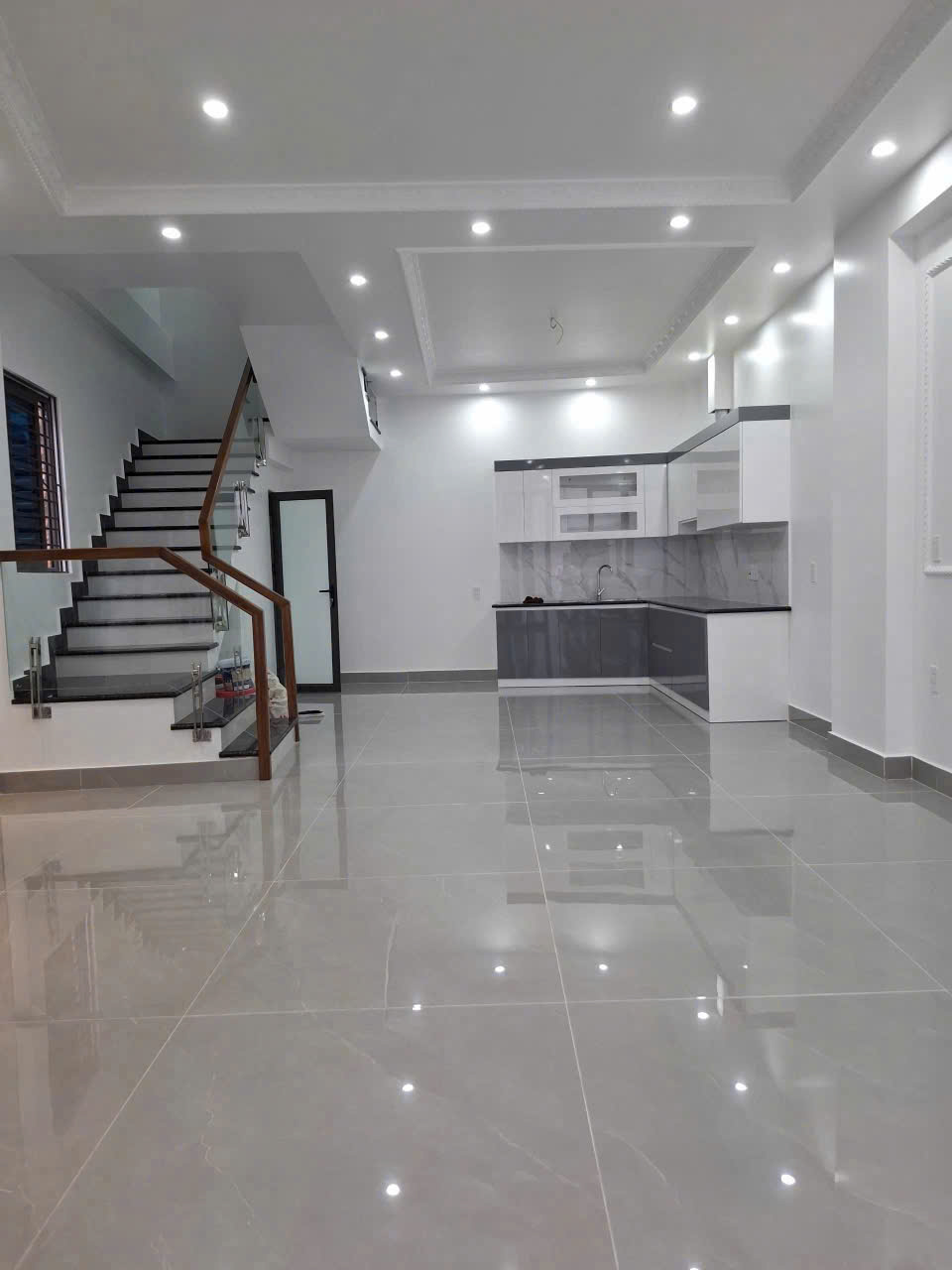CĂN GÓC - 3 TẦNG - ĐỘC LẬP - Ô TÔ ĐỖ CỬA - TẠI ĐỒNG HOÀ - PHÁP LÝ ĐẦY ĐỦ - Ảnh chính