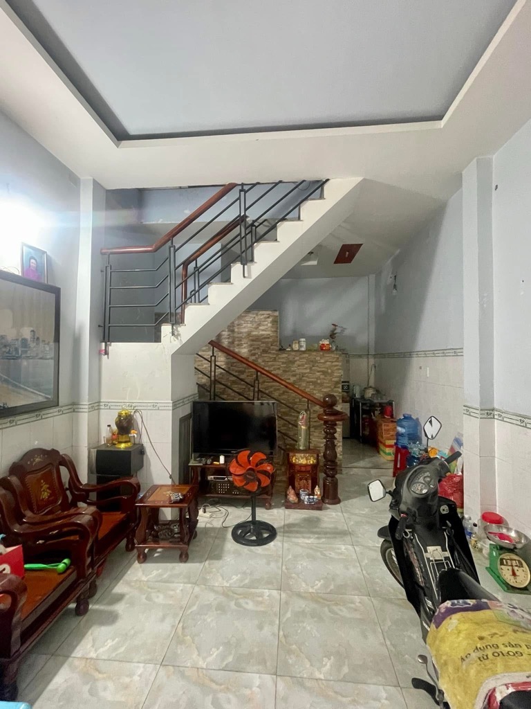 Bán nhà HXH gần Lê Văn Quới, giáp Tân Phú, 32m2 - 4x8 - 3 tầng, chỉ hơn 3 tỷ - Ảnh 1