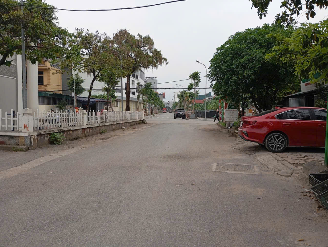 Bán đất phân lô ở Bát Khối Long Biên vỉa hè oto tránh nhau rộng 70m mặt tiền: 4.7m, 11 tỷ - Ảnh 1