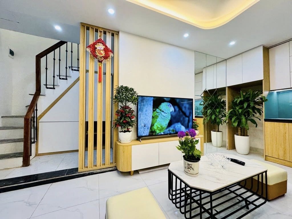 NHÀ ĐẸP PHỐ KIM NGƯU  NGÕ THÔNG  FULL NỘI THẤT  3 NGỦ KHÉP KÍN  GẦN TIMES CITY  NHỈNH 6 TỶ! - Ảnh chính