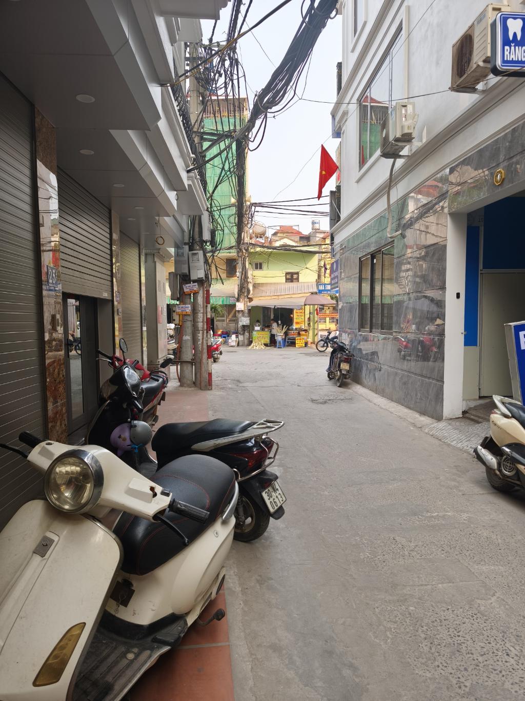 NHÀ ĐẸP XÂY MỚI - THANG MÁY - OTO 7 CHỖ VÀO NHÀ- CÁCH MẶT NGÕ 10M. - KINH DOANH SẦM UẤT - THOÁNG - Ảnh chính