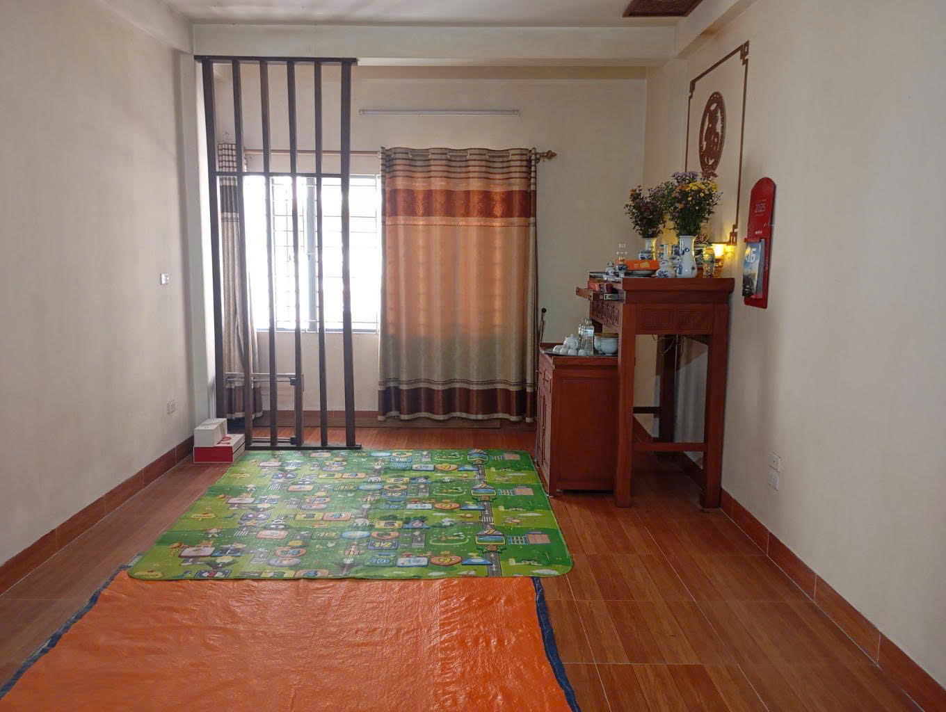 HƠN 8 TỶ, NHÀ NGUYỄN VĂN CỪ 40M, 4T, MT4M, Ô CHỜ THANG MÁY, CÁCH 20M RA SÂN XE 45 CHỖ QUAY ĐẦU. - Ảnh 2