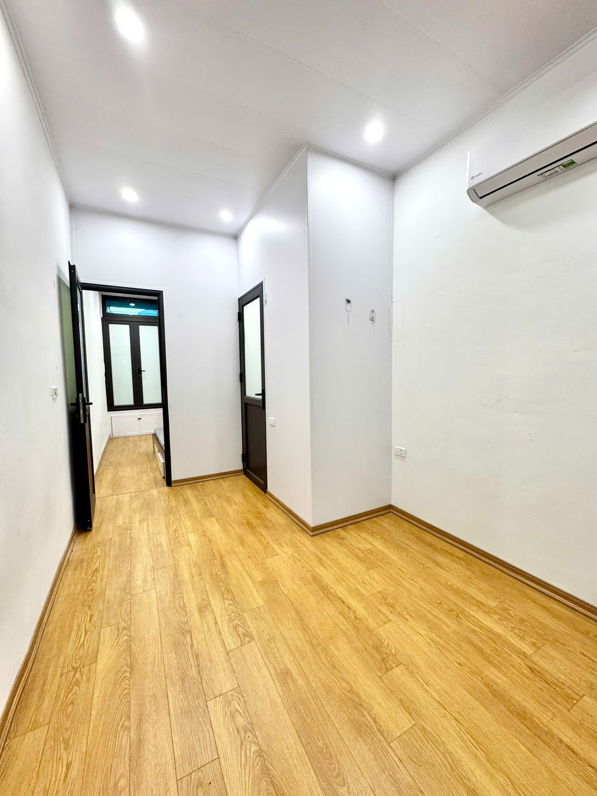 Bán nhà tập thể phố Hồng Mai, Hai Bà Trưng DTSD 70M, 3 ngủ, 2vs giá 2.75 tỷ, 20m ra ô tô - Ảnh 1